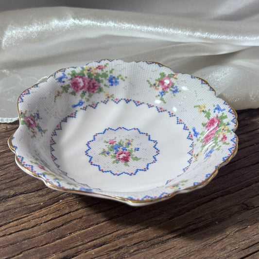 Royal Albert 'Petit Point' Fan Shape Shell Dish