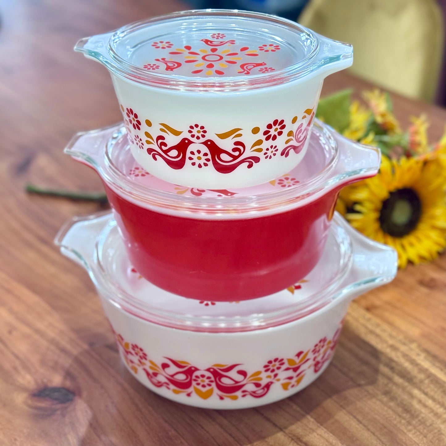 PYREX 'Friendship' 3 Piece Round Casserole With Lids