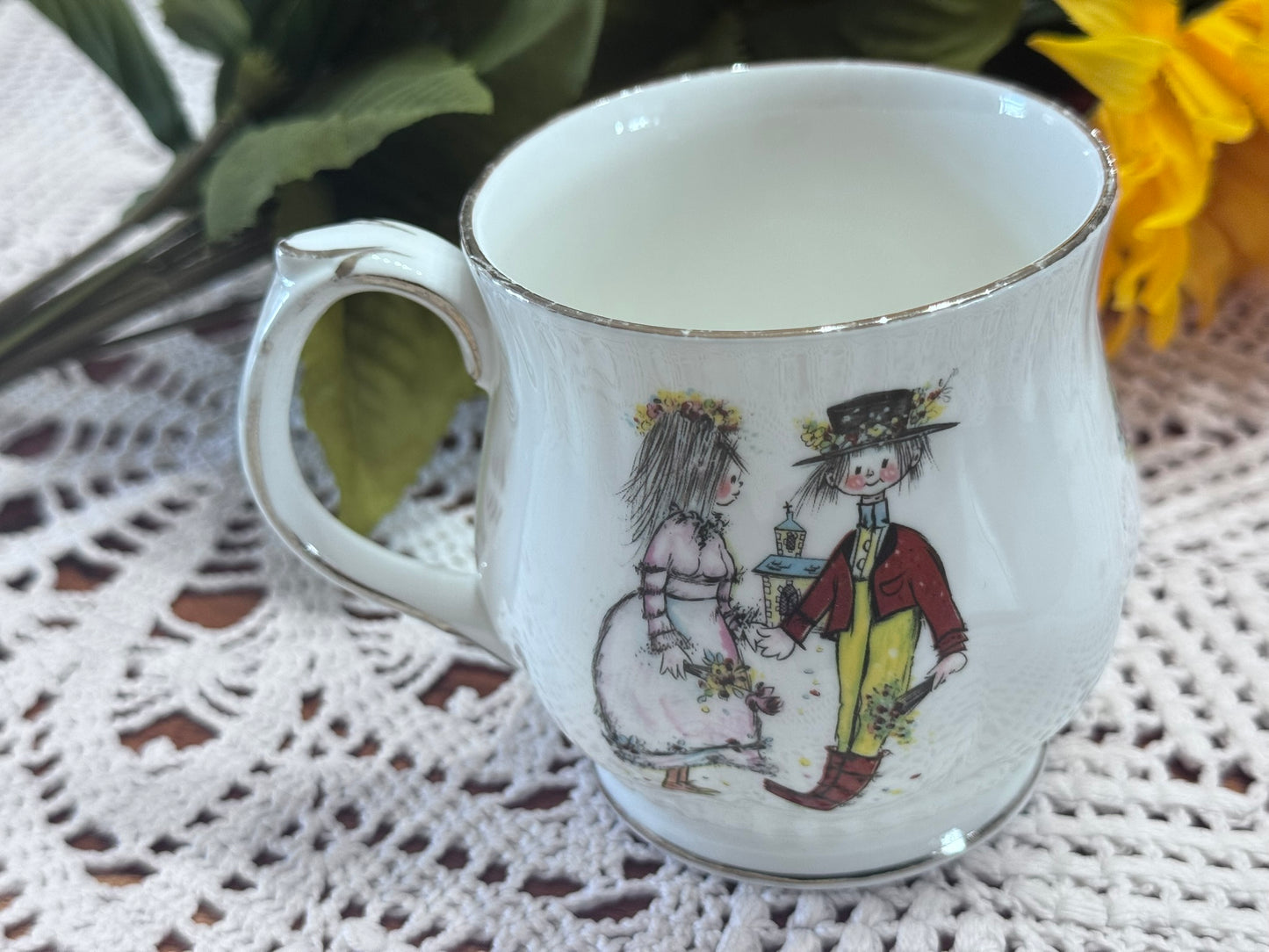 Royal Windsor Bone China Mug "Pearly King and Queen" Pattern