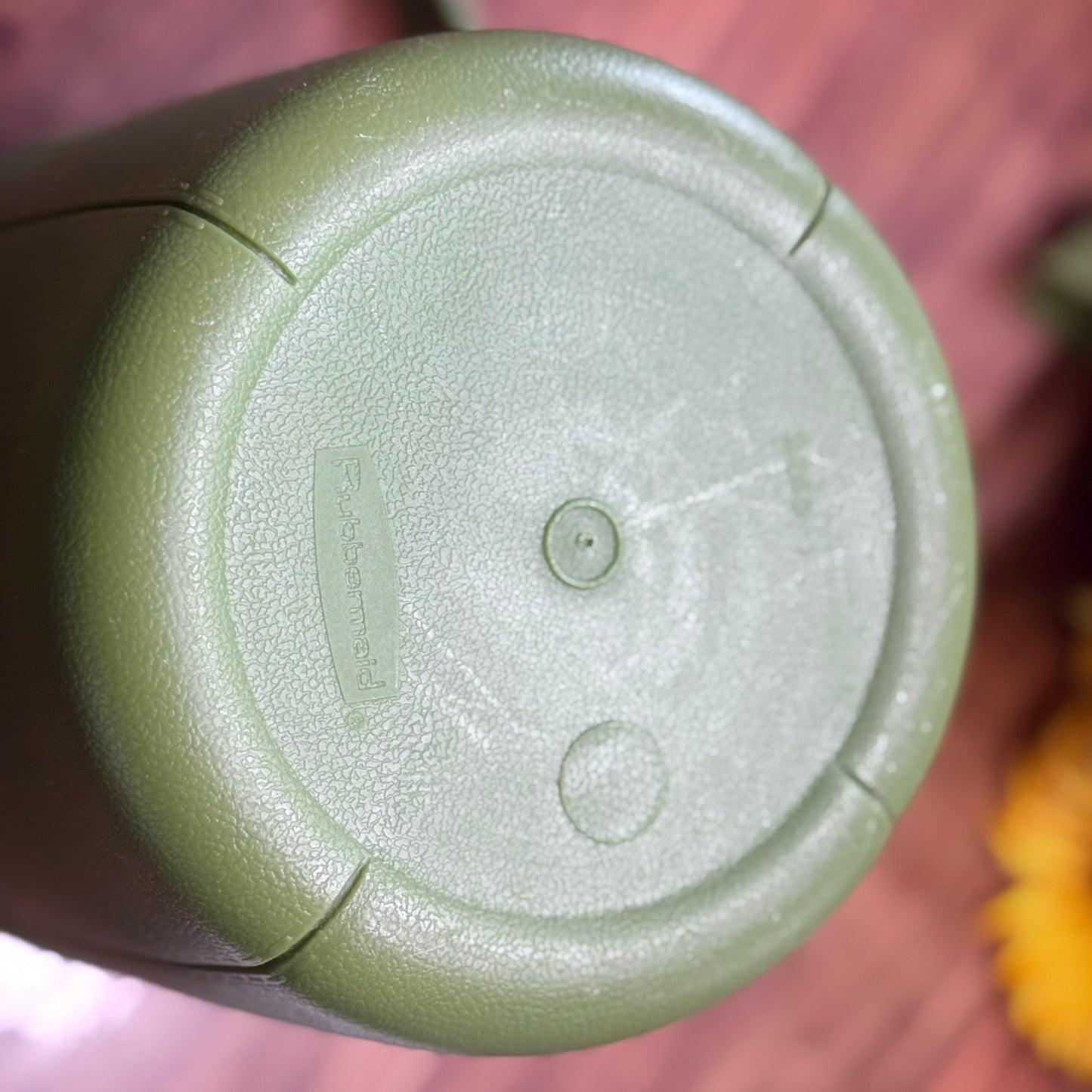 Avocado Green Vintage Rubbermaid Ice Bucket