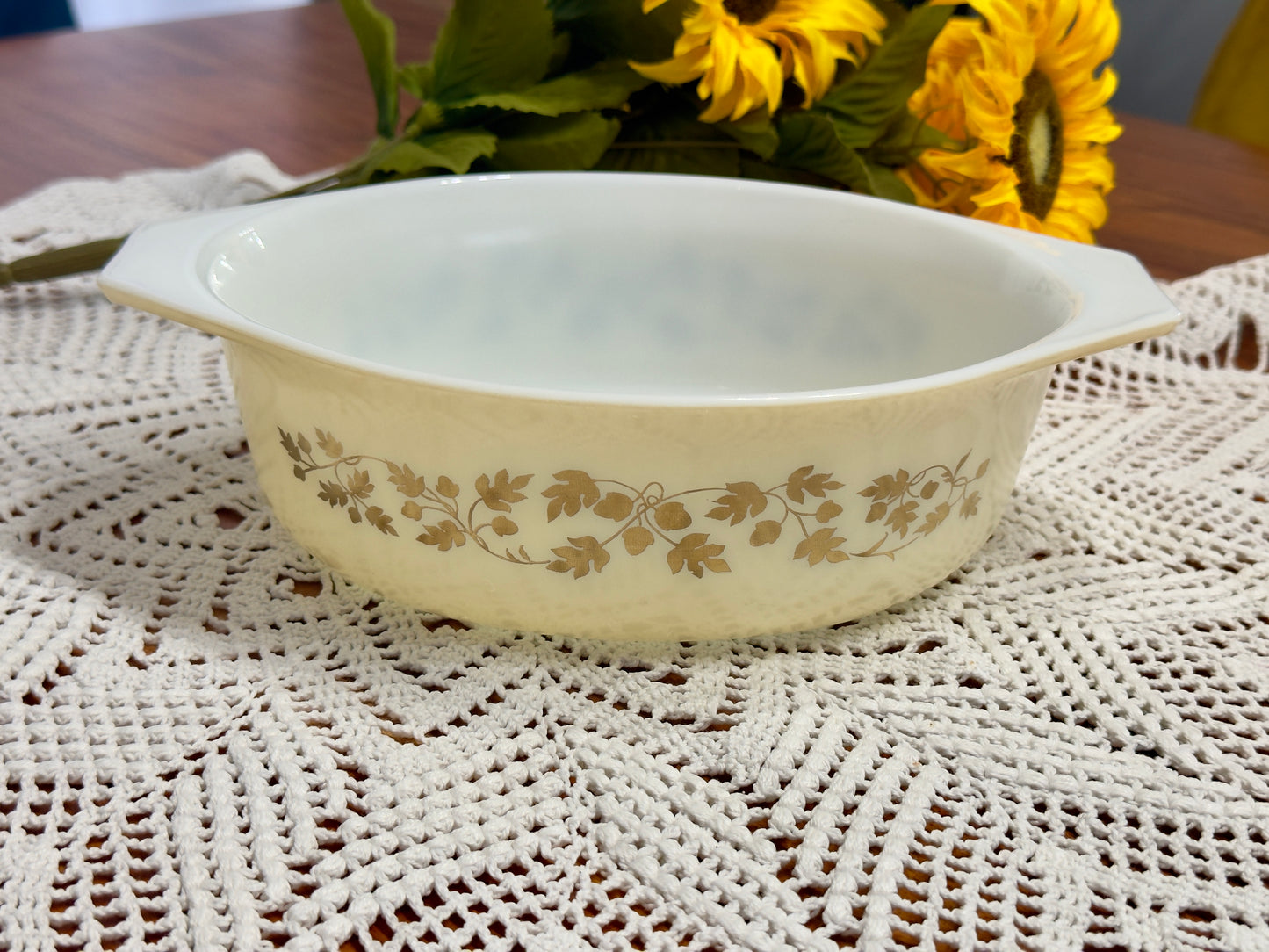 PYREX 043 Golden Acorn Oval Casserole Dish