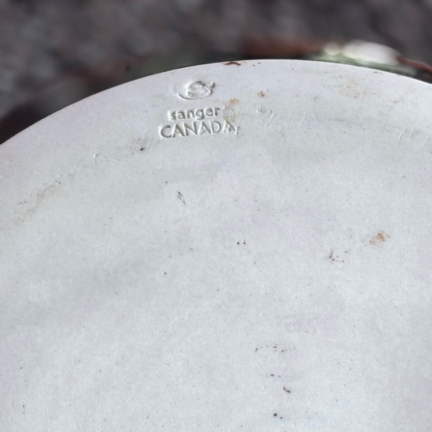 Sanger Canada Pottery Casserole Dish