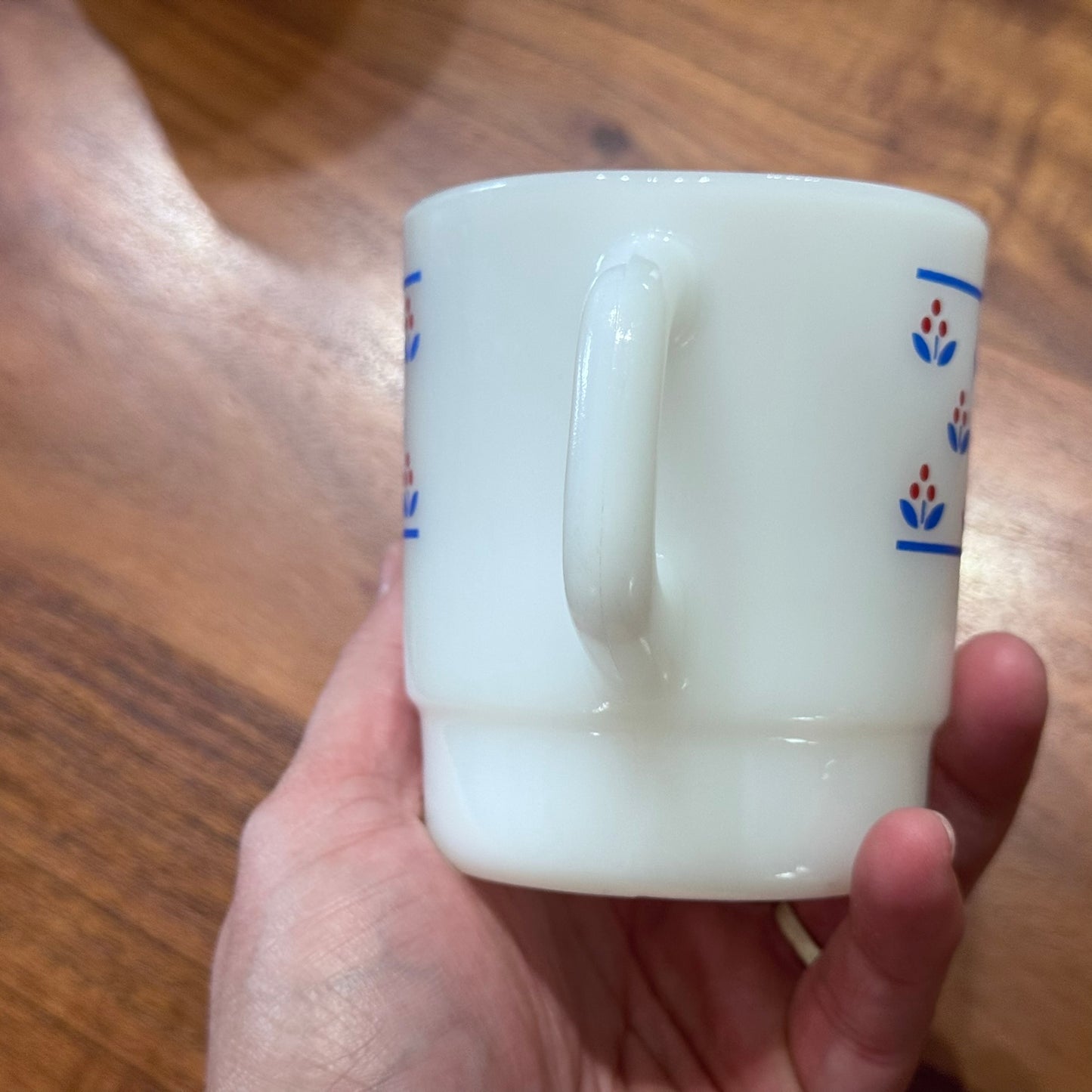 Termocrisa Stacking Milk Glass Mugs