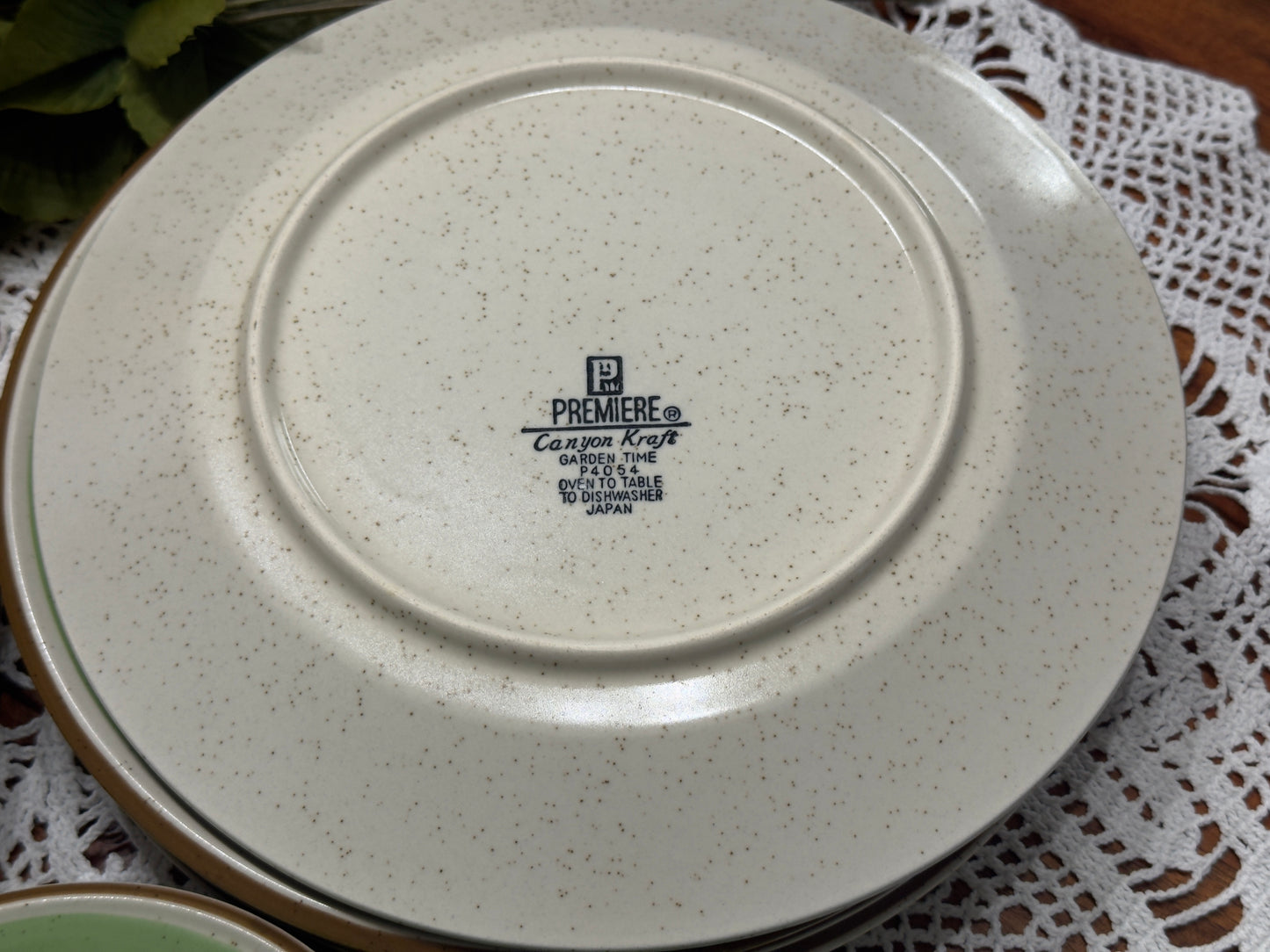 PREMIERE Canyon Kraft Garden Time Dinnerware Set