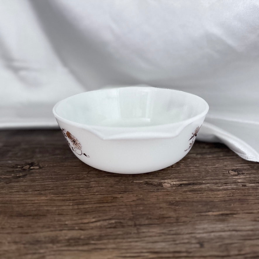 Pyrex England Brown Vine Casserole Dish