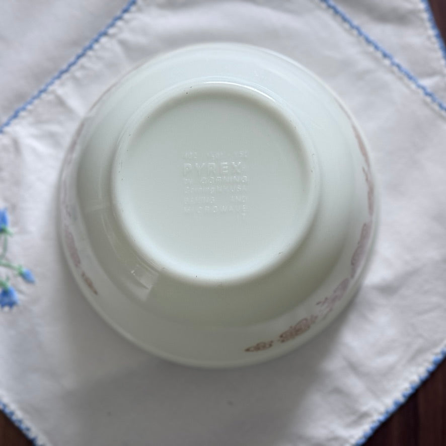 Pyrex Butterfly Gold Mixing/Nesting Bowls