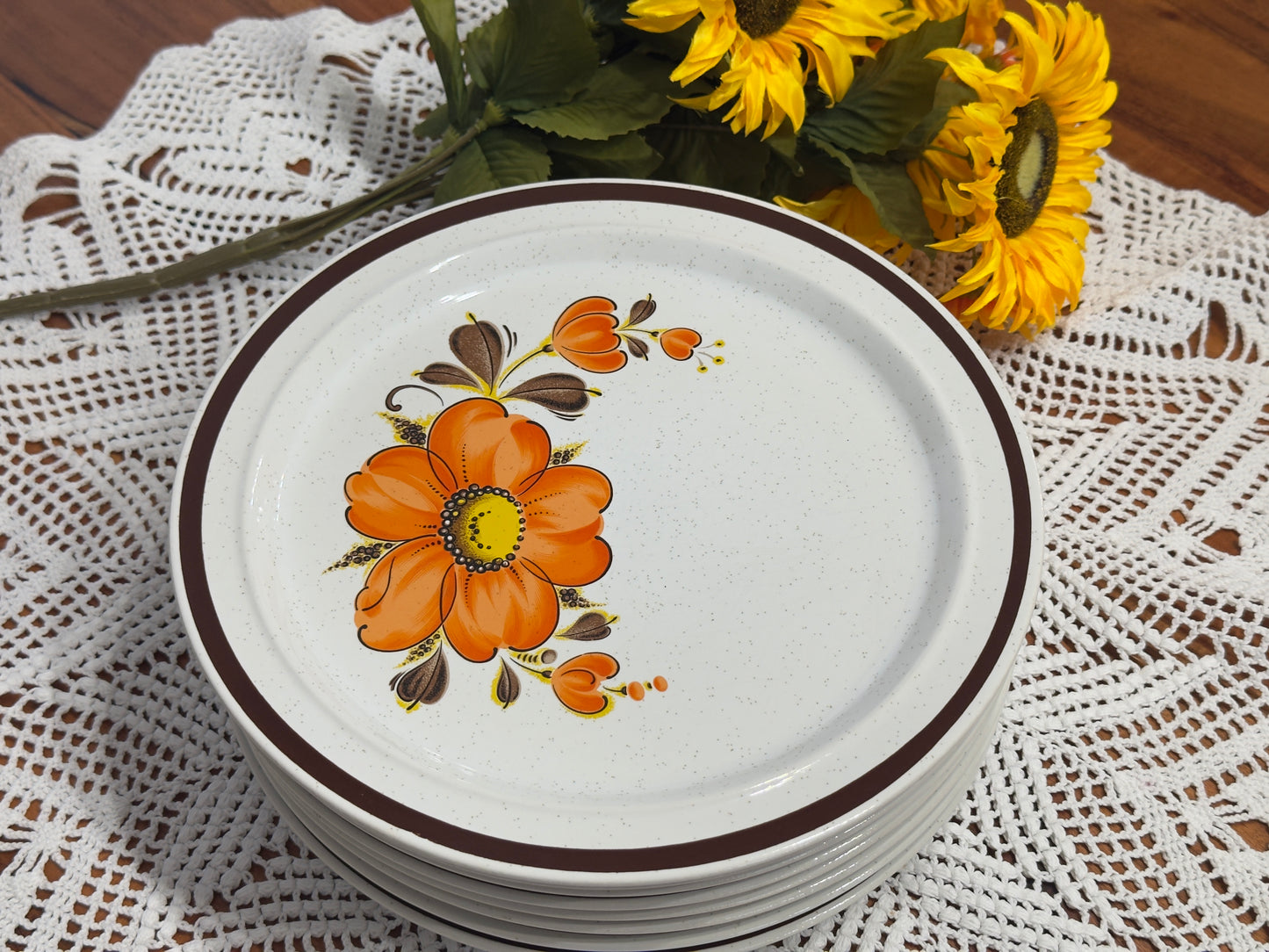 Valencia Japanese Stoneware Dinner Plates