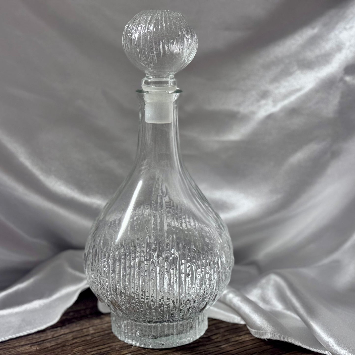 Oberglas Nordic Bark Austria Clear Glass Decanter W/Stopper
