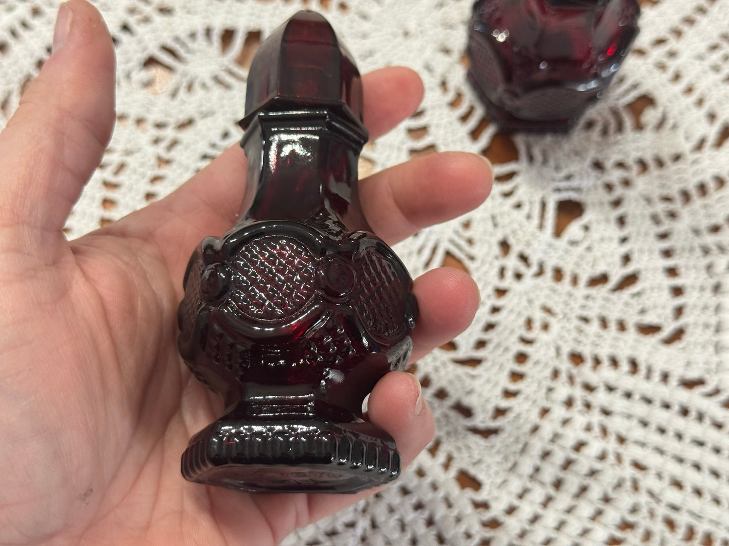 Avon 1876 Cape Cod Collection Salt & Pepper Shakers