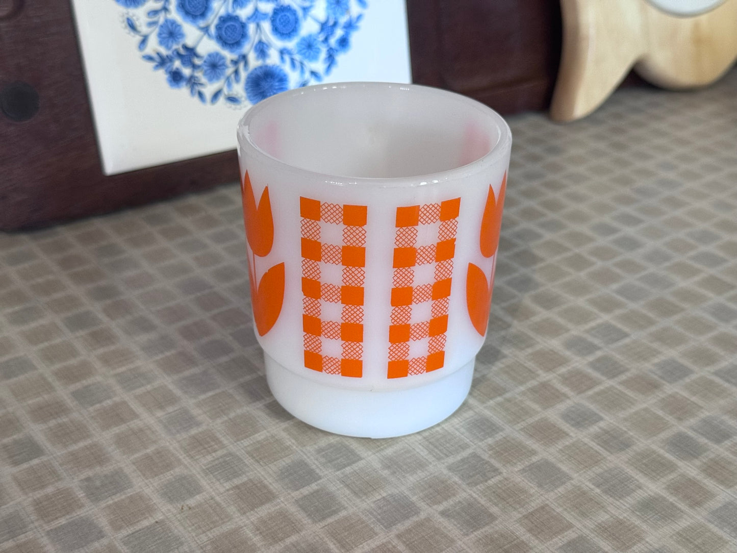 Termocrisa Milk Glass Orange Tulip & Gingham Mug