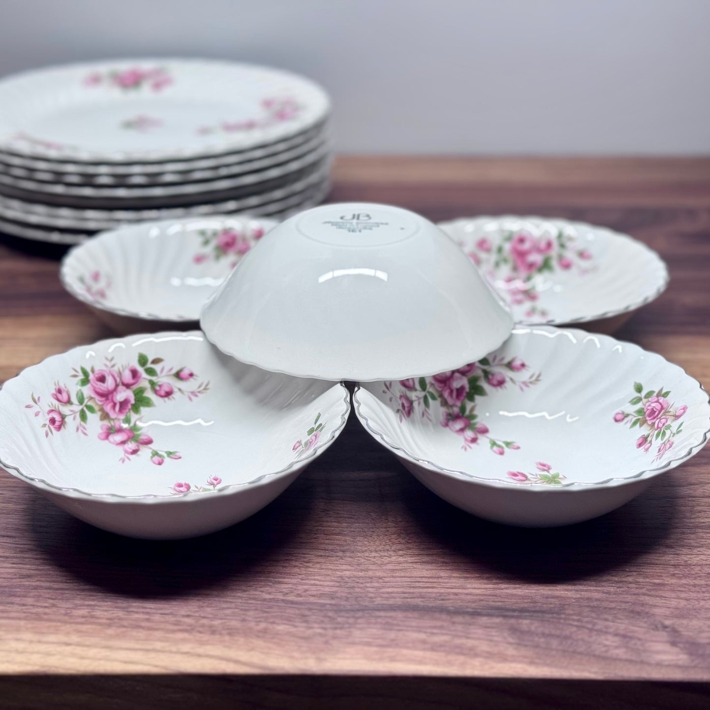 Johnson Brothers Made In England Ironstone Regency Pink Roses Dish Set