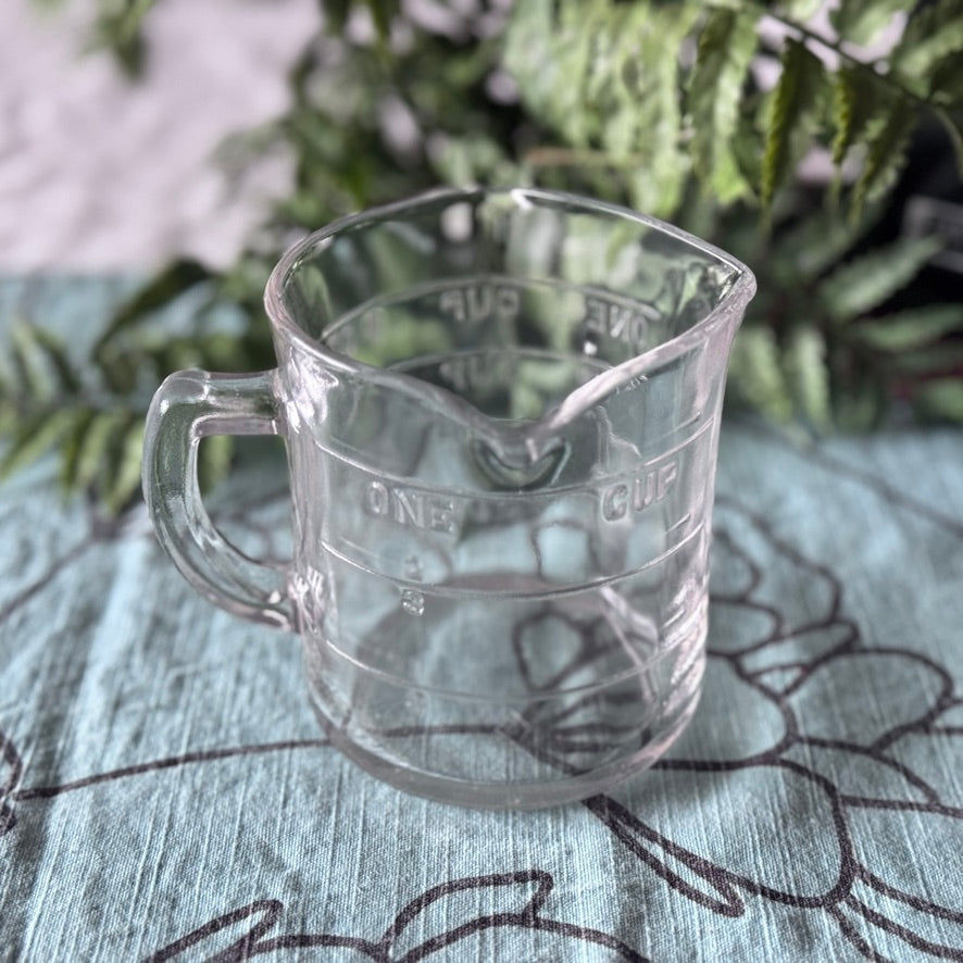 Vintage Dominion Glass 3 Spout Measuring Cup