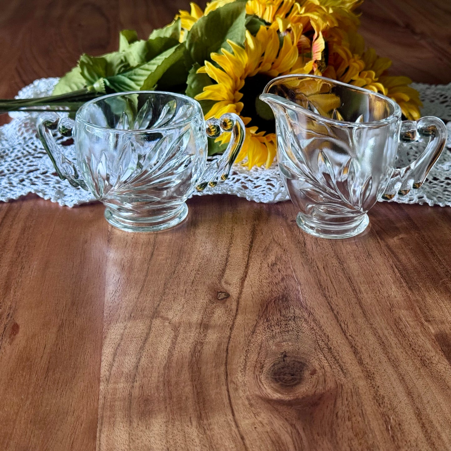 Indiana Glass 'Willow' or 'Magnolia' Creamer and Sugar Bowl Set