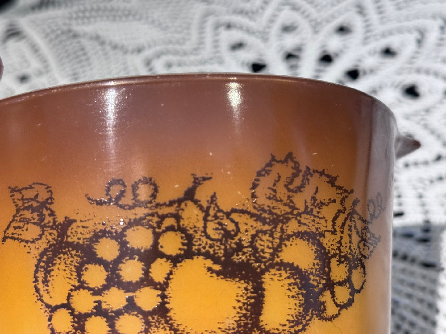 PYREX 'Old Orchard' 473 - 1 QT Casserole Dish