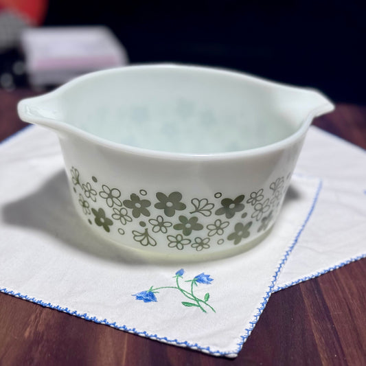 PYREX 'Crazy Daisy/Spring Blossom' 1 1/2 QT Casserole Dish