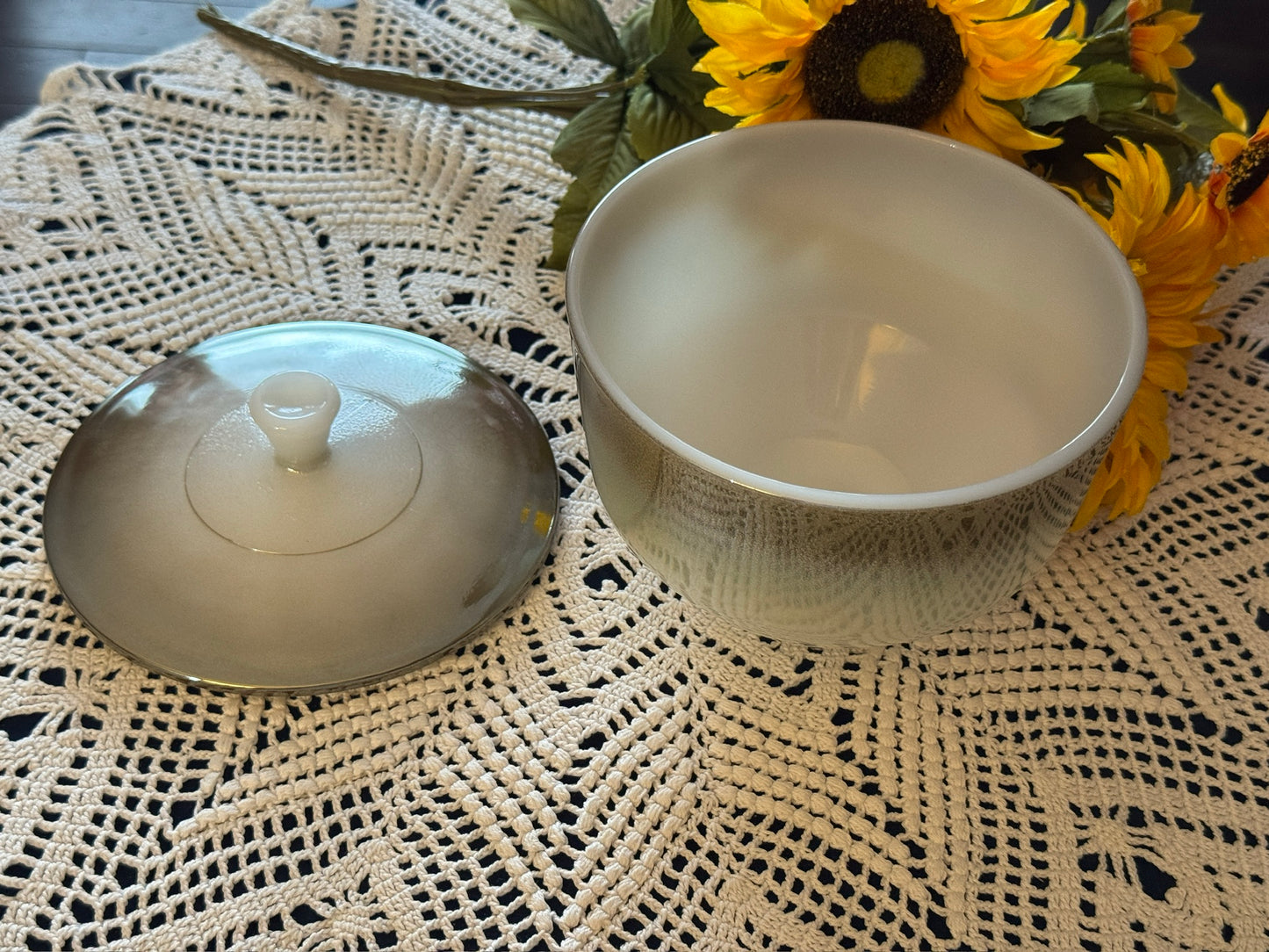 Federal Mesa Moss Milk Glass Grease/Casserole Dish