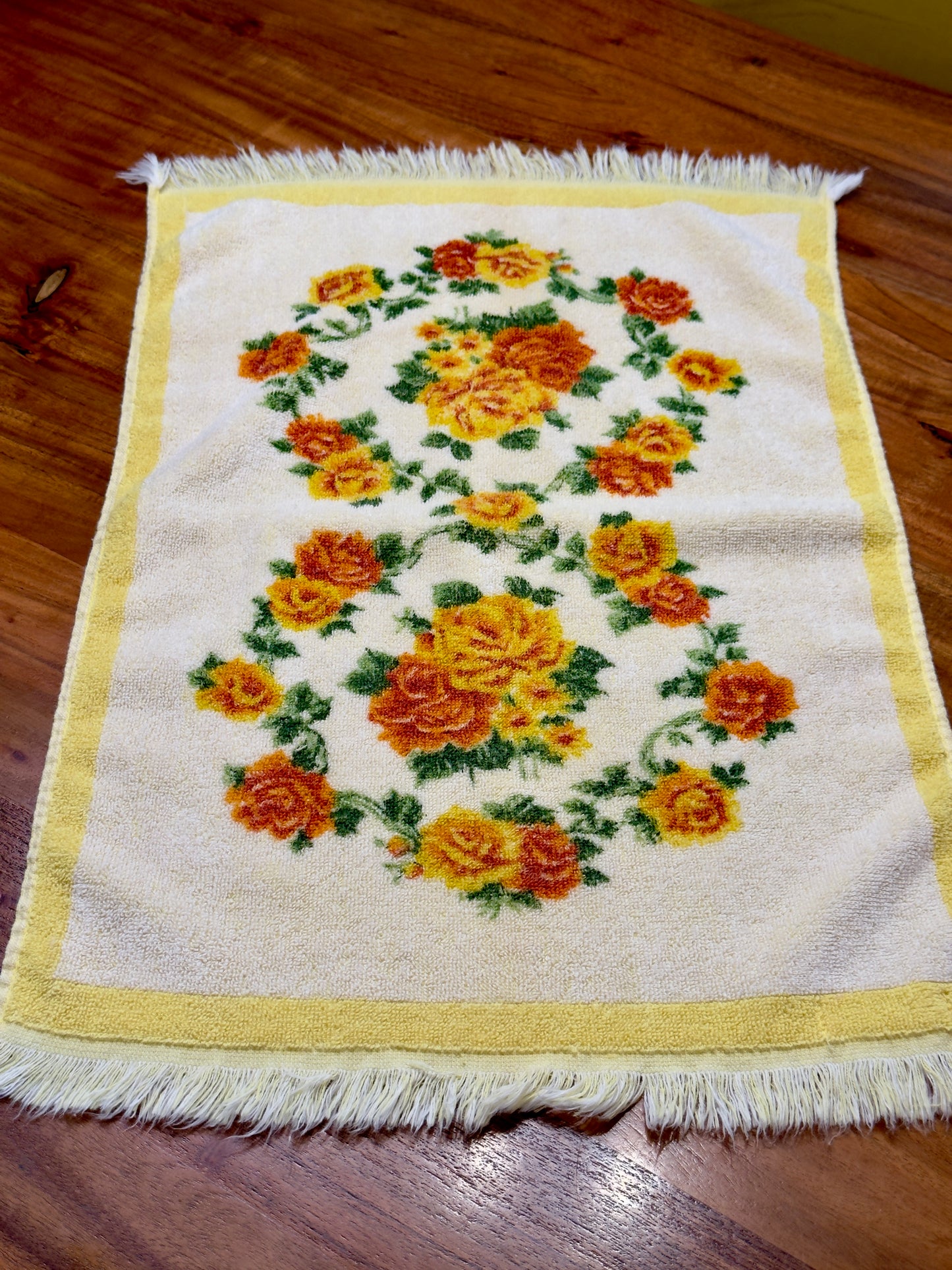 Floral Fashion Manor Decorator Collection Hand Towels