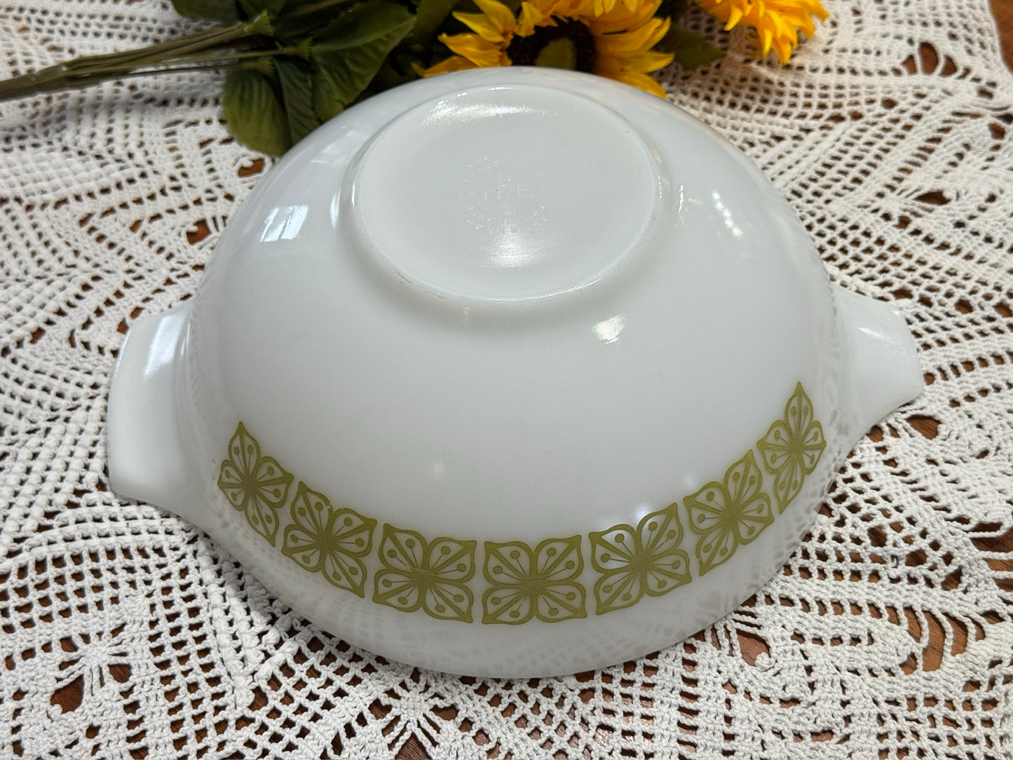 PYREX Verde Green Cinderella Mixing Bowl 444