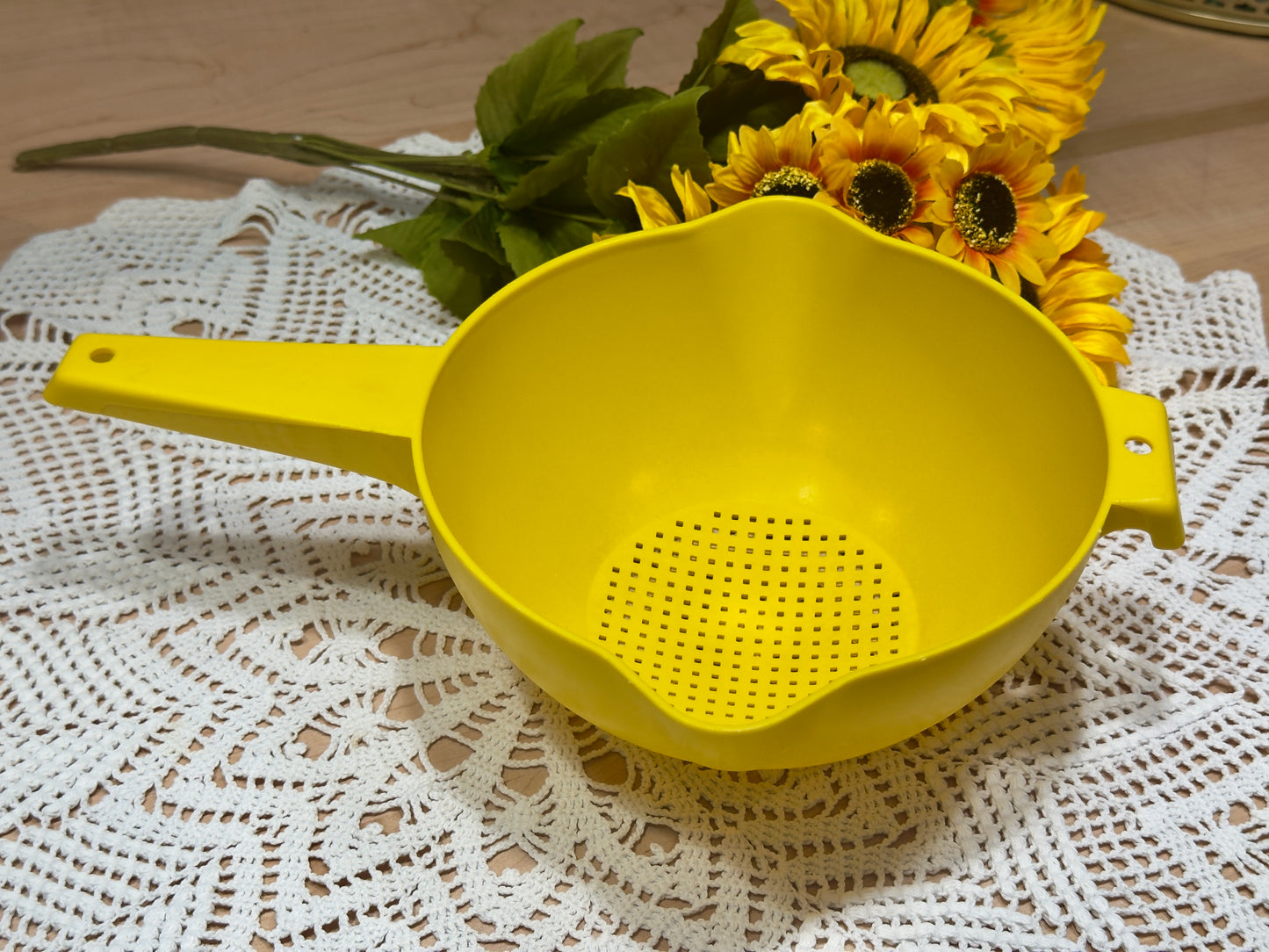 Large Yellow Tupperware 1523 Colander