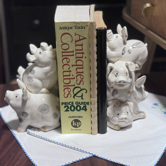 Omnibus Fitz & Floyd Ceramic Stacked Pigs Book Ends