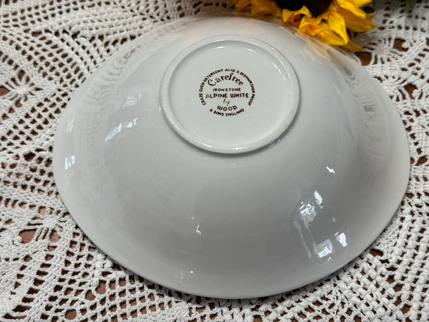 Wood & Sons Carefree Alpine White Casserole Dish & Serving Bowl Set