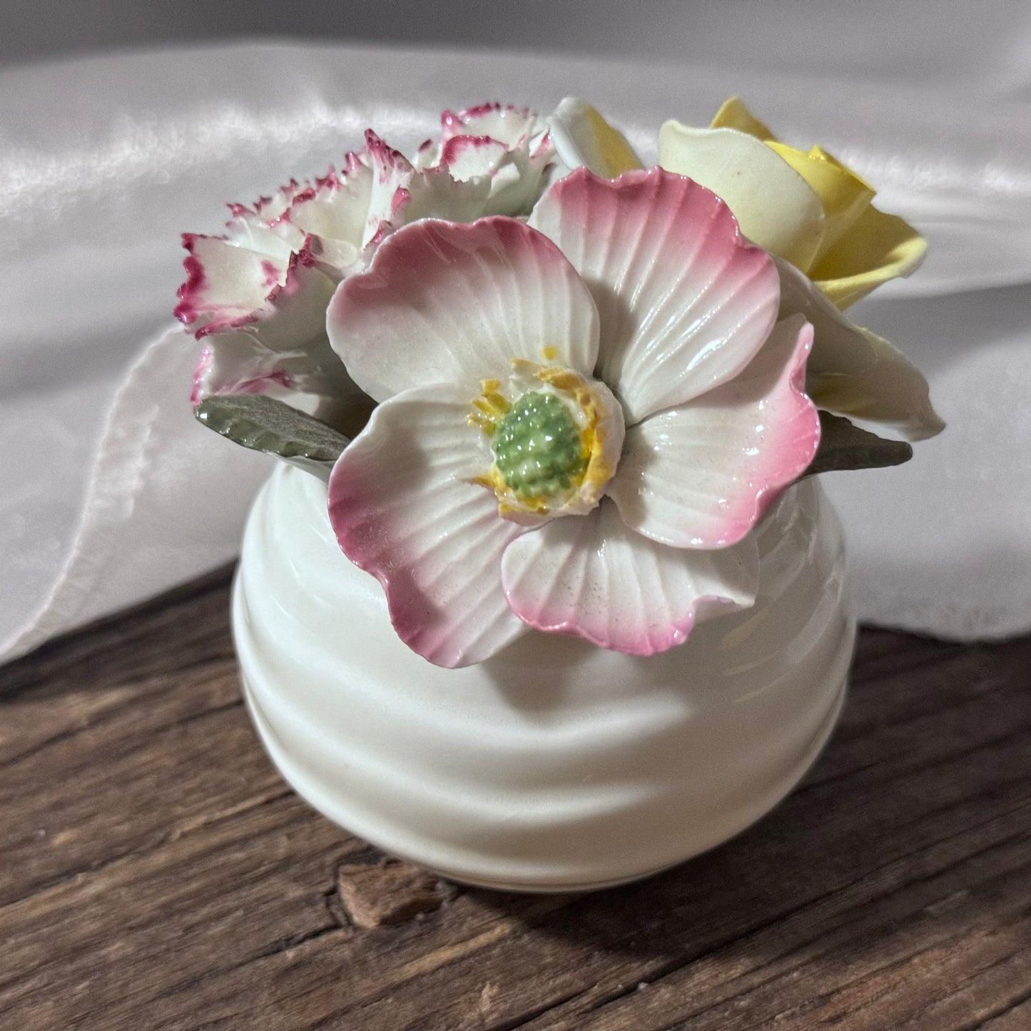 Hand Made Radnor Porcelain Flower Bouquet Staffordshire England