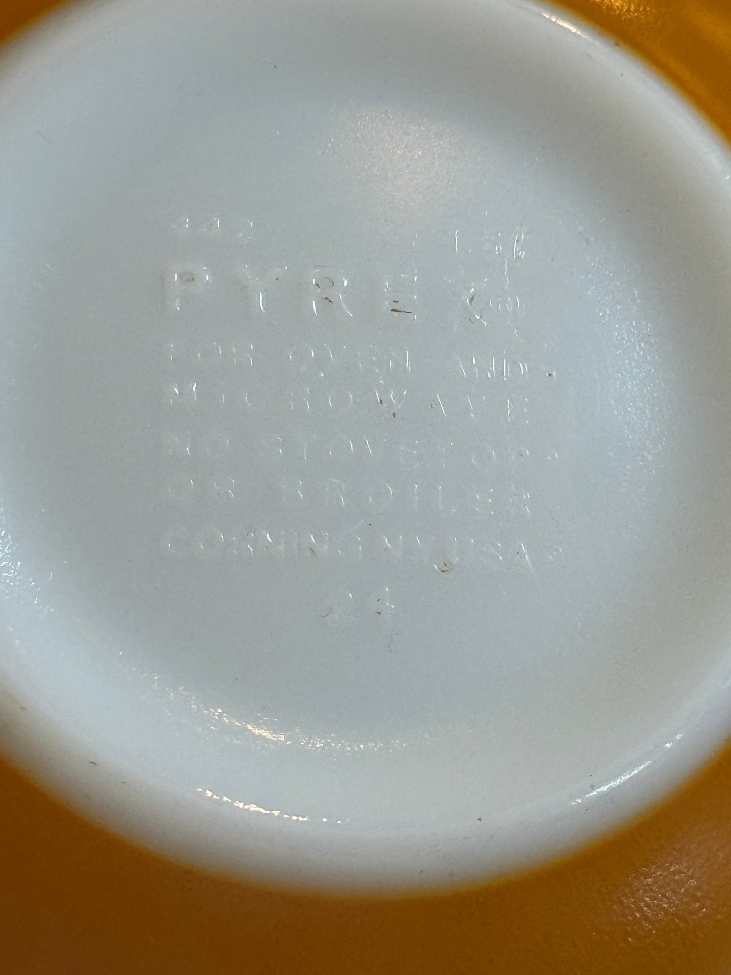 PYREX Butterfly Gold Cinderella Bowl Set