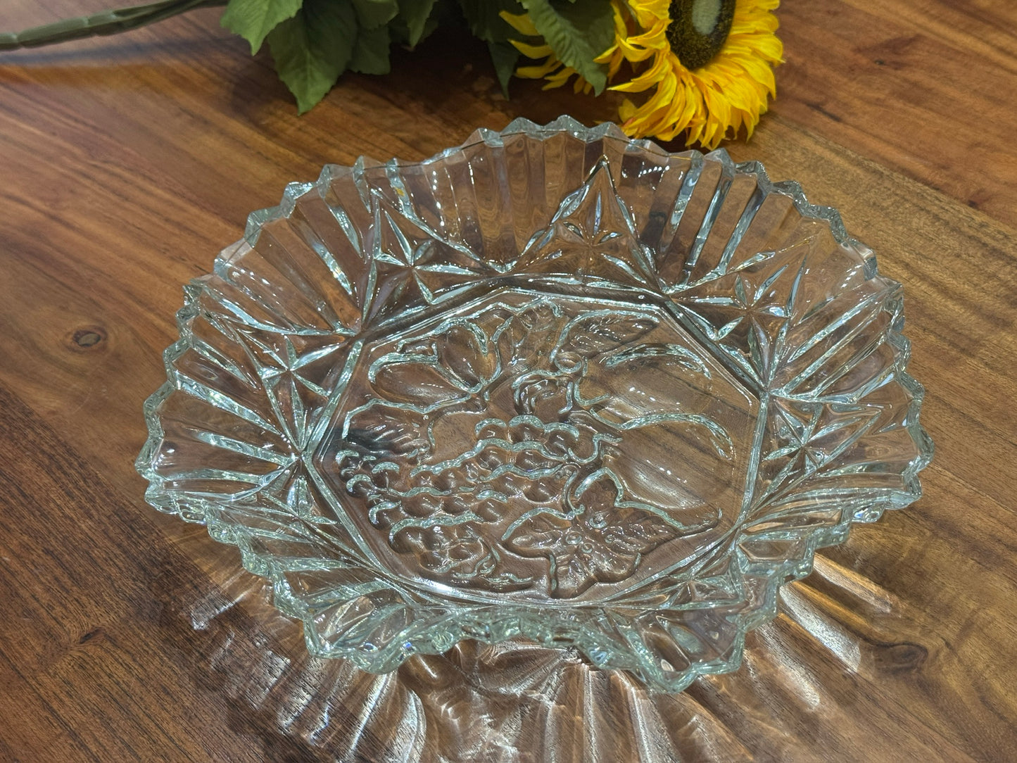 Federal Glass Pressed Glass Pioneer Serving Bowl