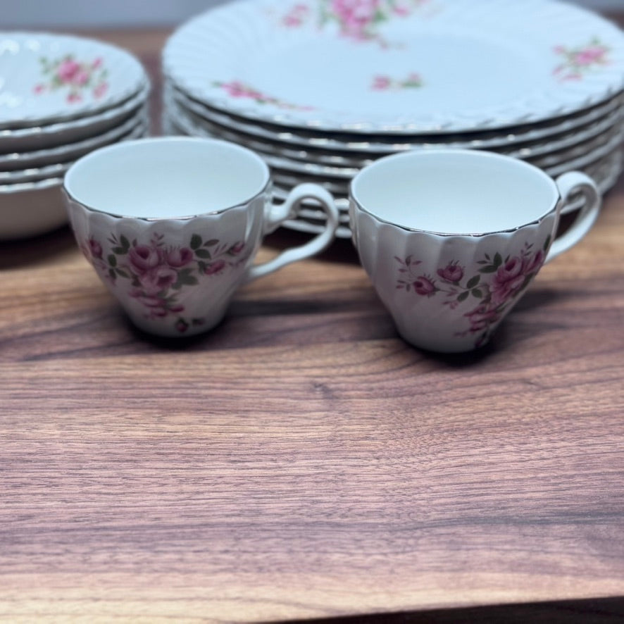 Johnson Brothers Made In England Ironstone Regency Pink Roses Dish Set