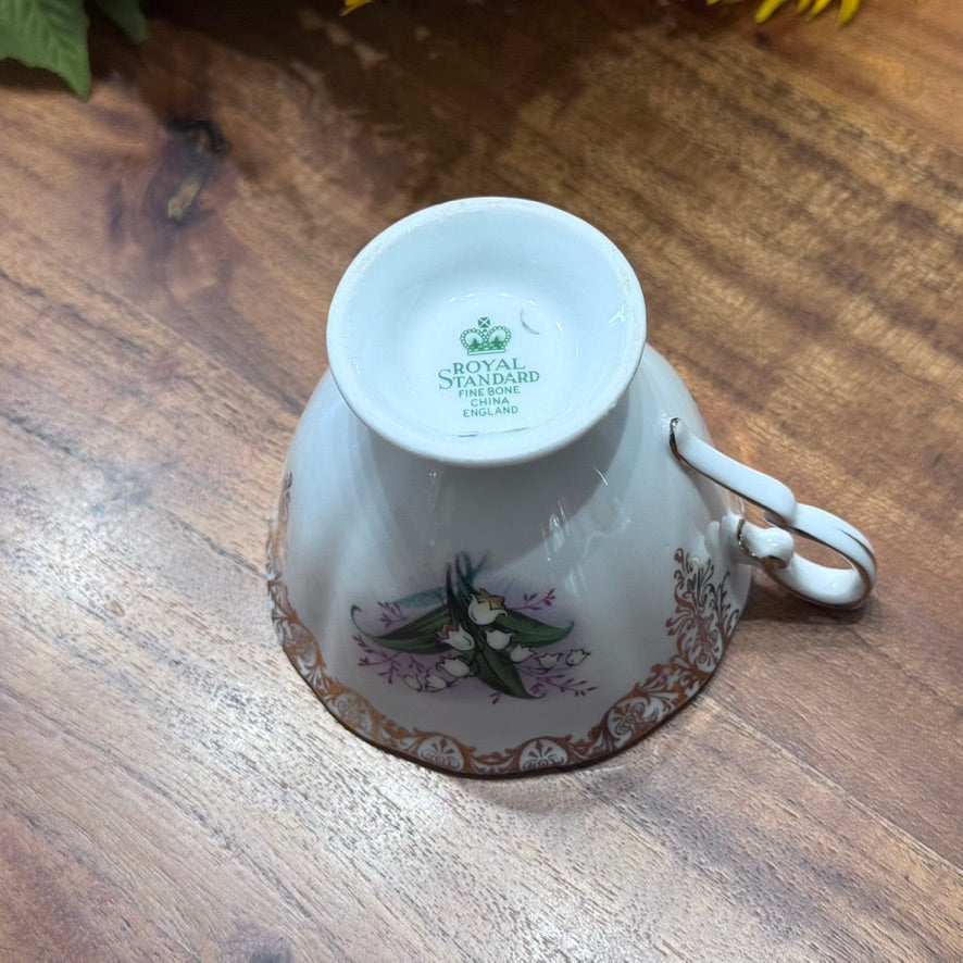 Royal Standard 'Lily of the Valley" Teacup & Saucer Set