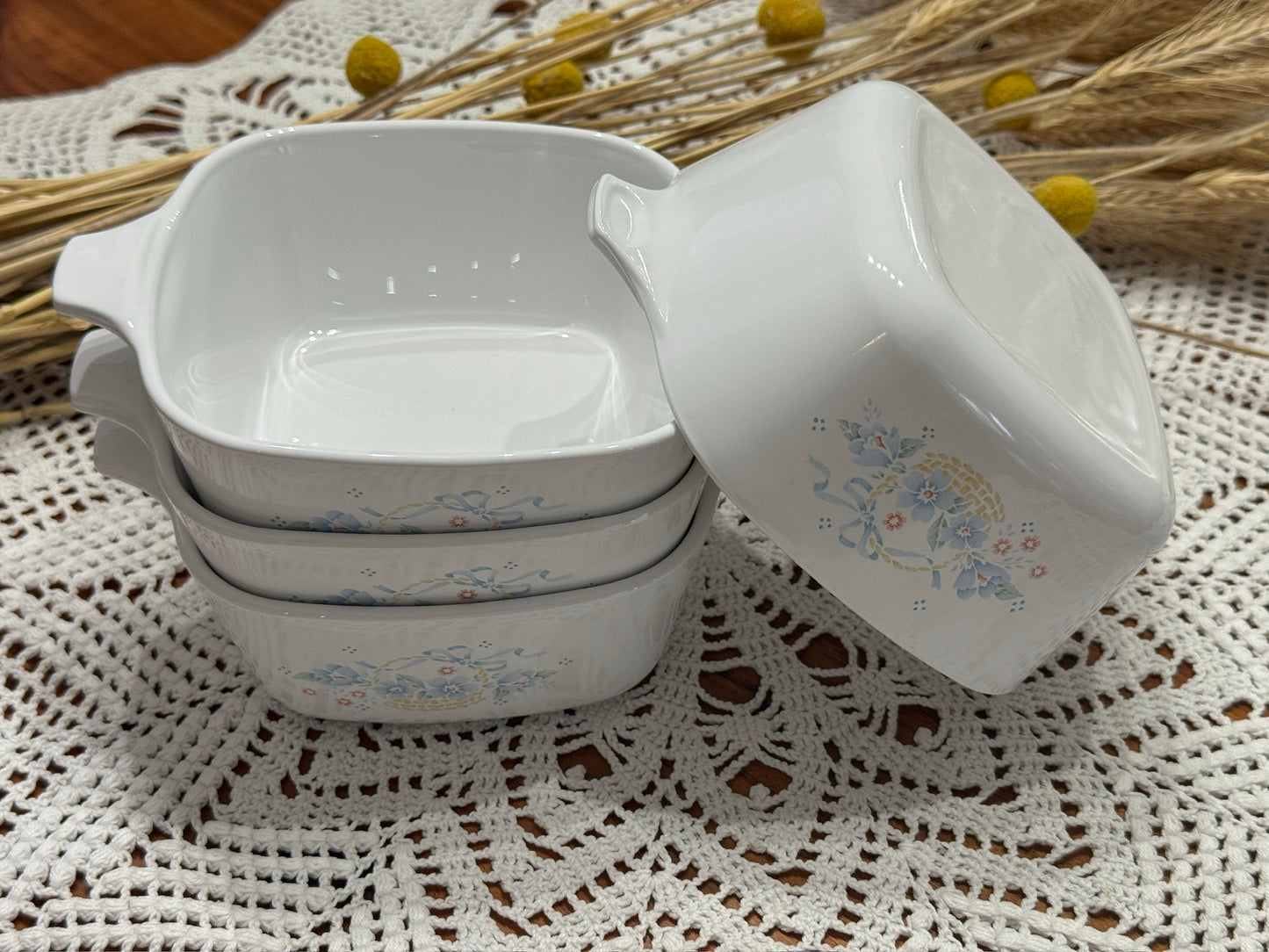 Corning Ware 'Country Cornflower' P-43-B 700 ml Casserole Dish