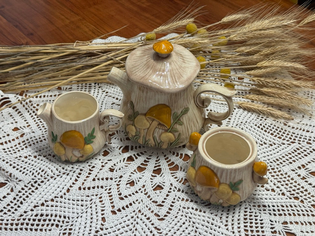 Arnel's Merry Mushroom Tea Set