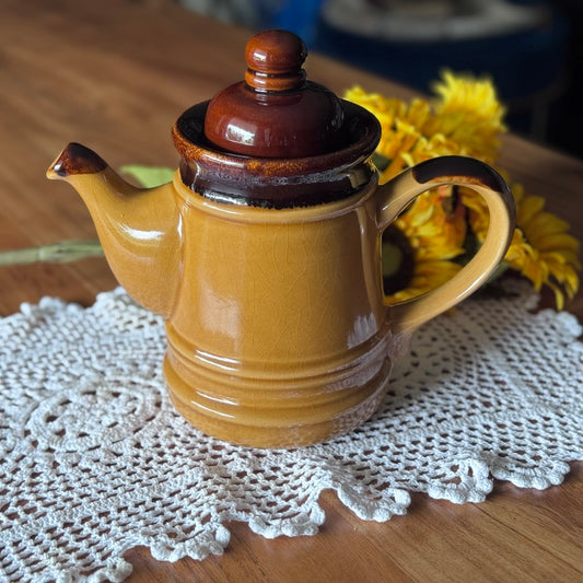 Large Vintage Ceramic Jug/Tea/Coffee Pot
