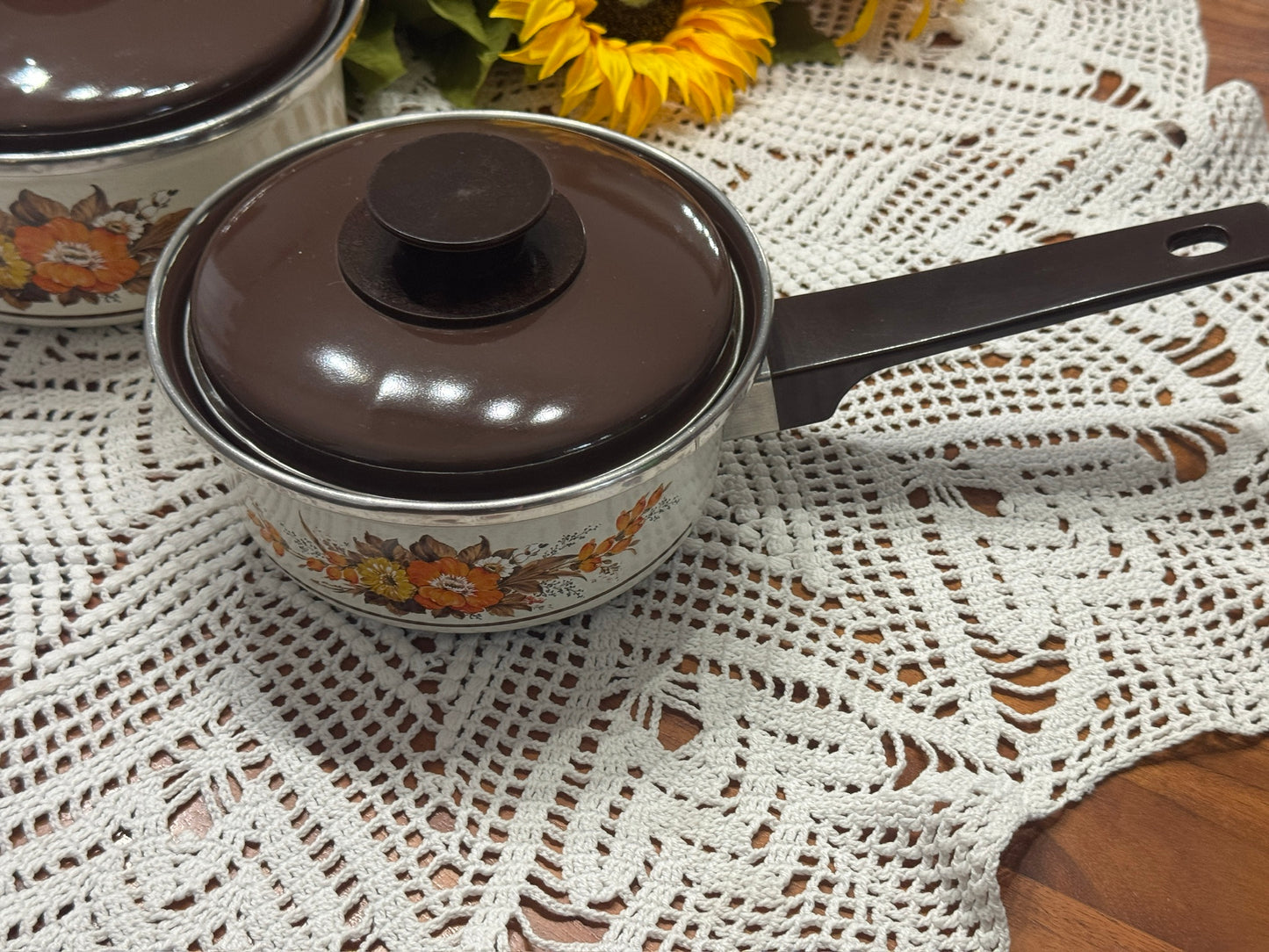 Vintage Floral Enamel Pot Set