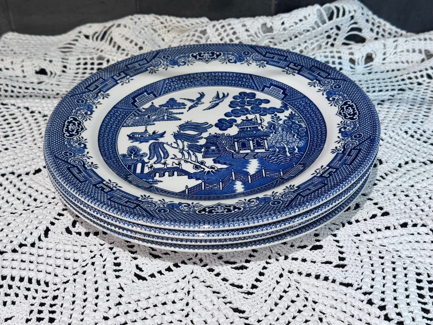 Blue 'Willow' Dinner Plates