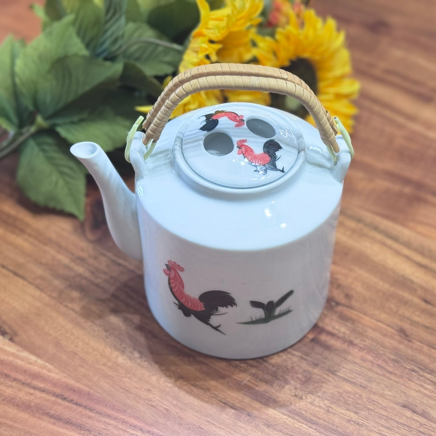 Tradition Chinese Rooster Design Teapot