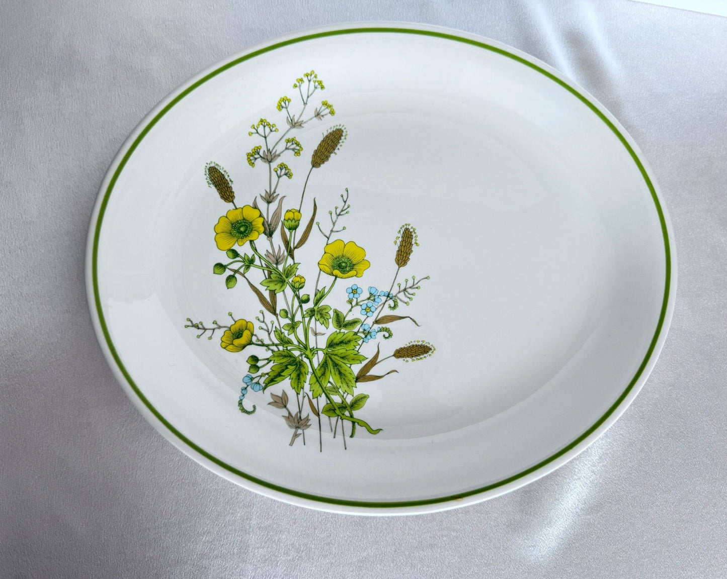 MYOTT Serving Dish & Creamer