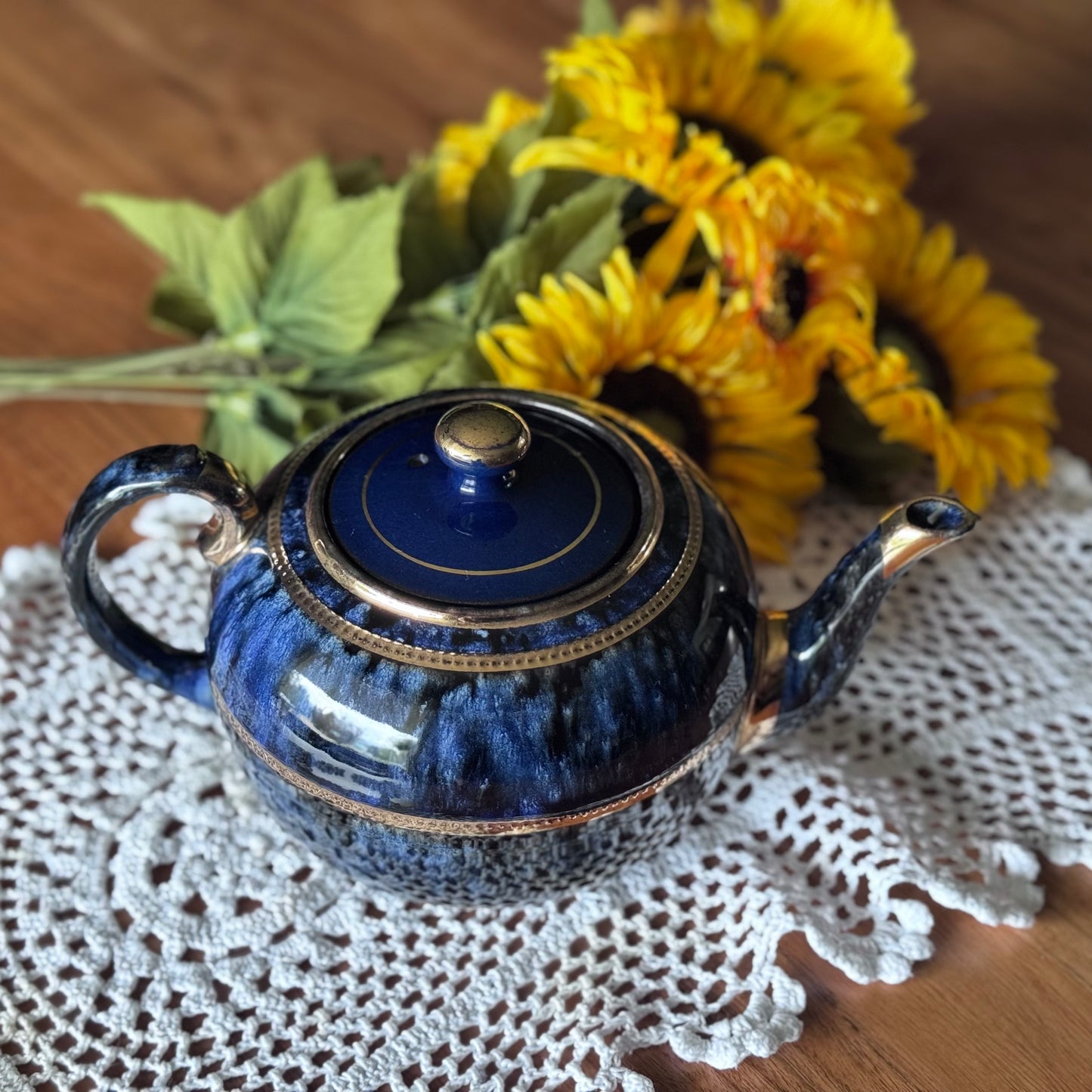 English Cobalt & Marble Effect with Gold Trim Teapot