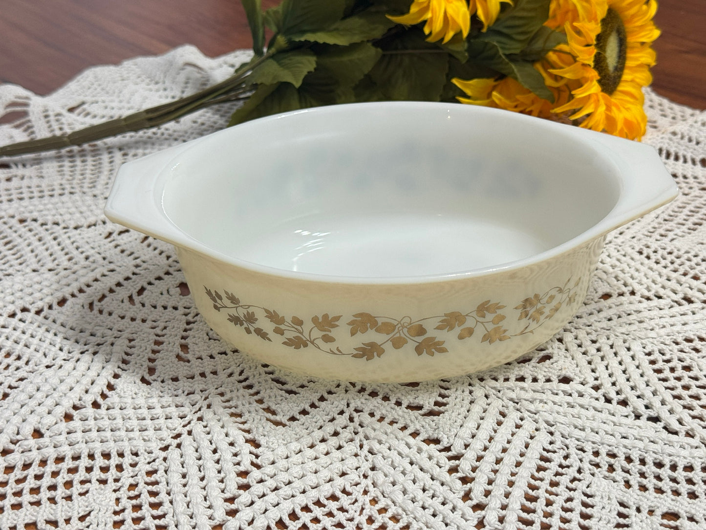 PYREX 043 Golden Acorn Oval Casserole Dish
