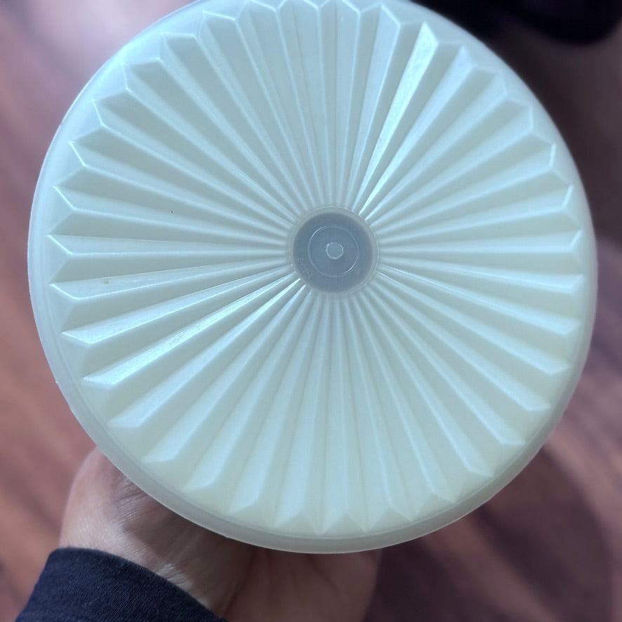 Brown Tupperware 1.5 Quart Pitcher