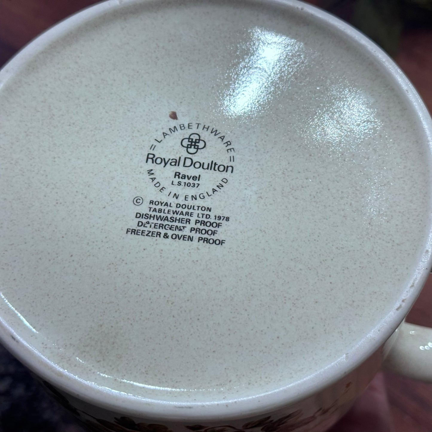 Royal Doulton "Ravel" L.S.1037 Teapot