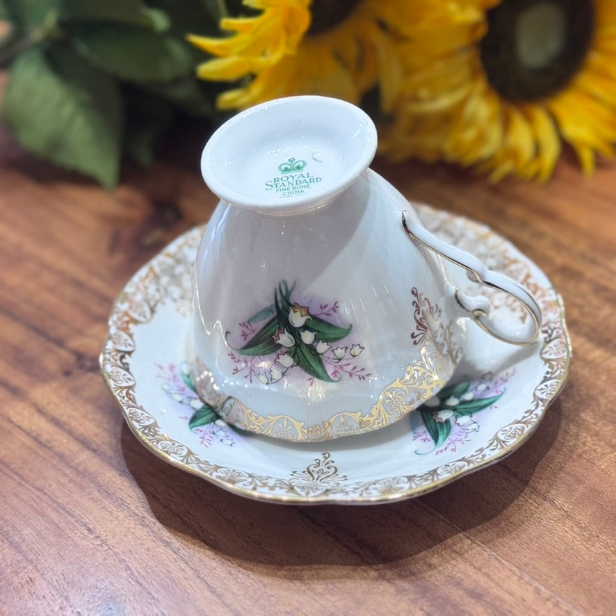 Royal Standard 'Lily of the Valley" Teacup & Saucer Set