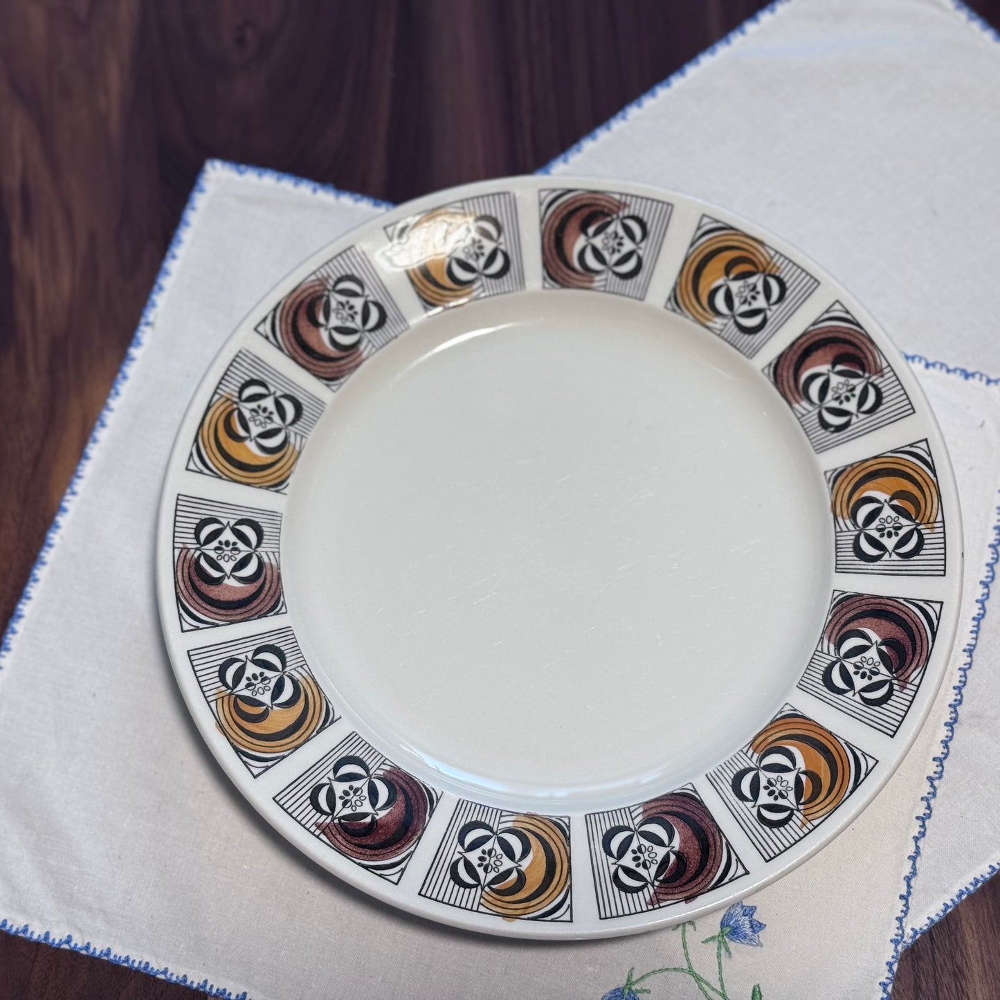 Kathie Winkle 'Kimberley' Plates