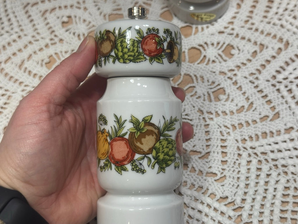 Sears Woodcrest by Styson 'Spice of Life' Ceramic Salt Shaker & Pepper Grinder