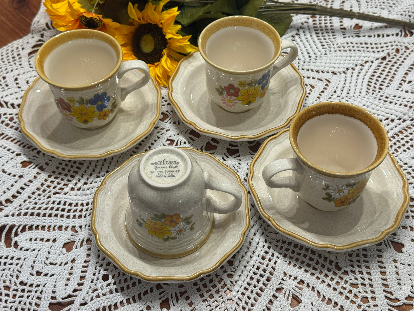 Mikasa 'Garden Club' Cups & Saucers