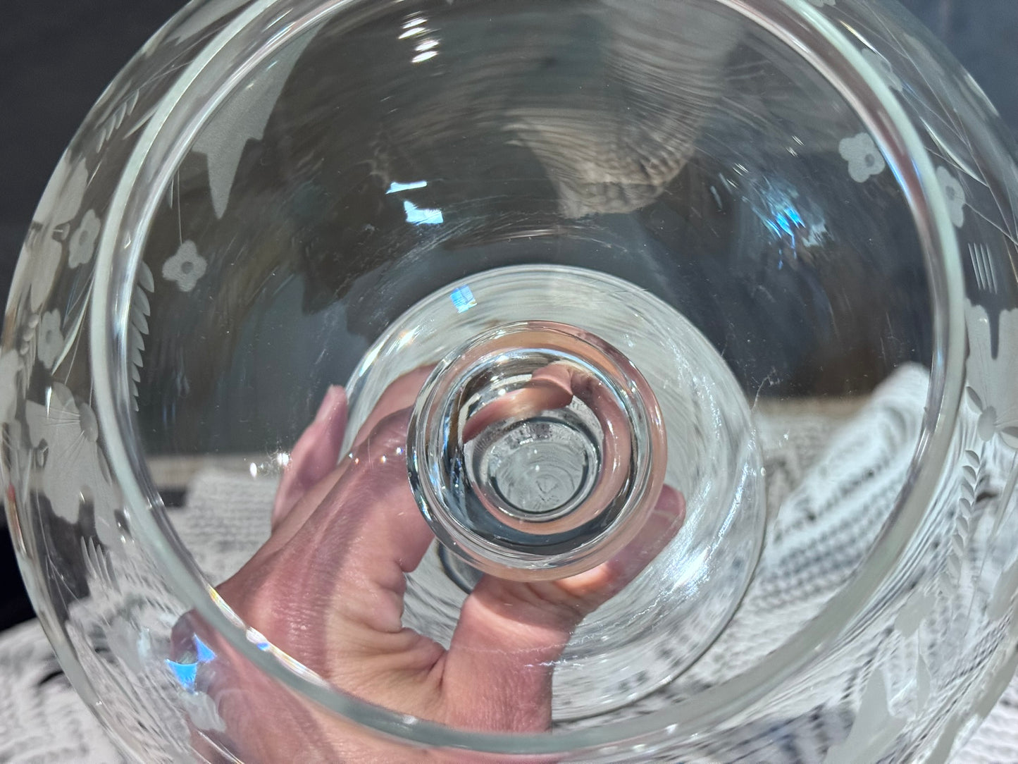 Etched Floral 'Caroline' Lidded Crystal Glass Pedestal Candy Dish