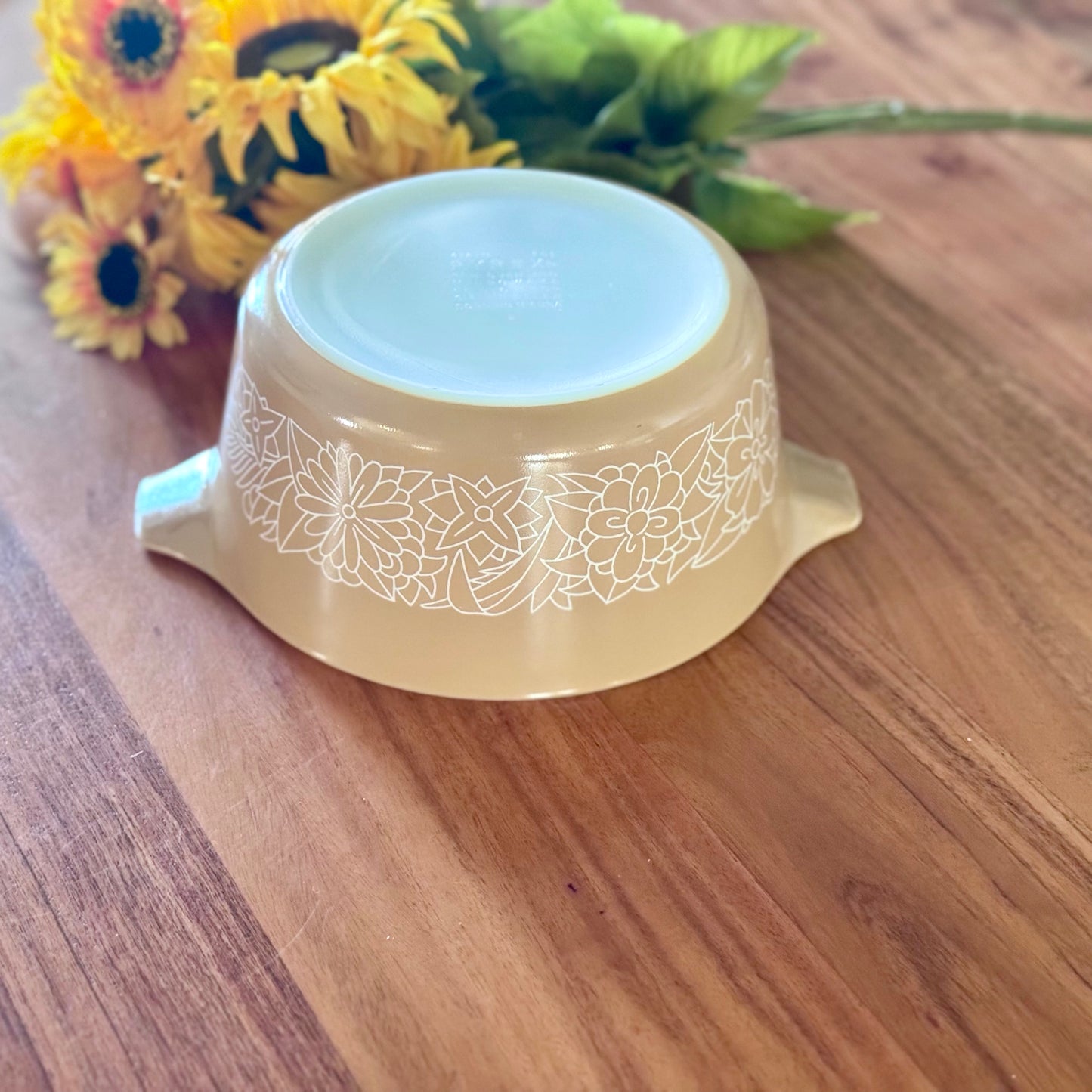 Pyrex 474-B Woodland Round Cassserole