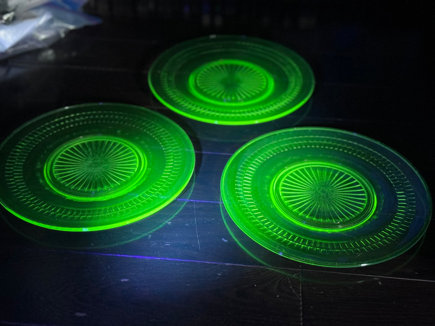 Anchor Hocking Roulette Green Uranium Depression Glass Luncheon Plates