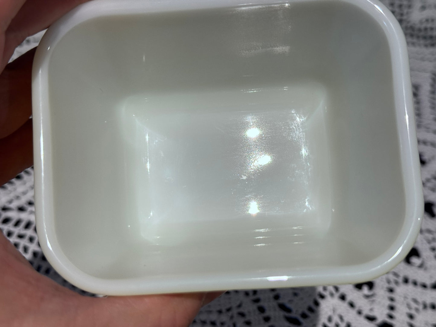 PYREX 501-B Yellow Refrigerator Dish
