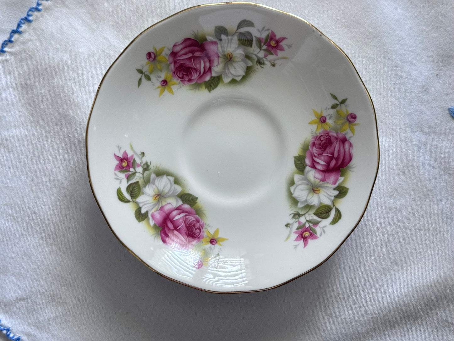 Queen Anne N 8539 Tea Cup and Saucer